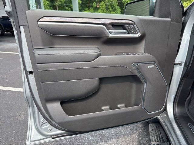 2026 Chevrolet Silverado 1500 LTZ photo 2