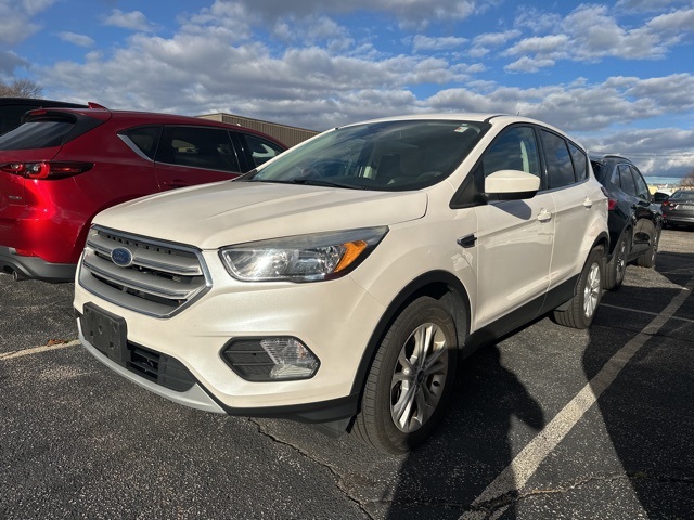 2019 Ford Escape SE photo 2