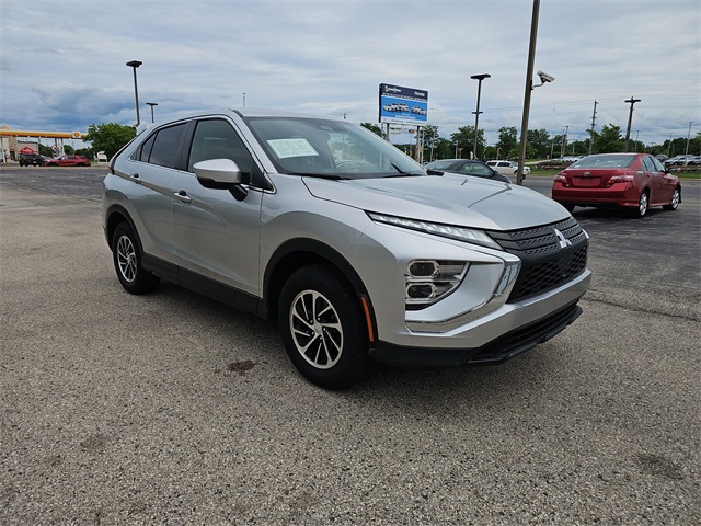 2023 Mitsubishi Eclipse Cross ES photo 3