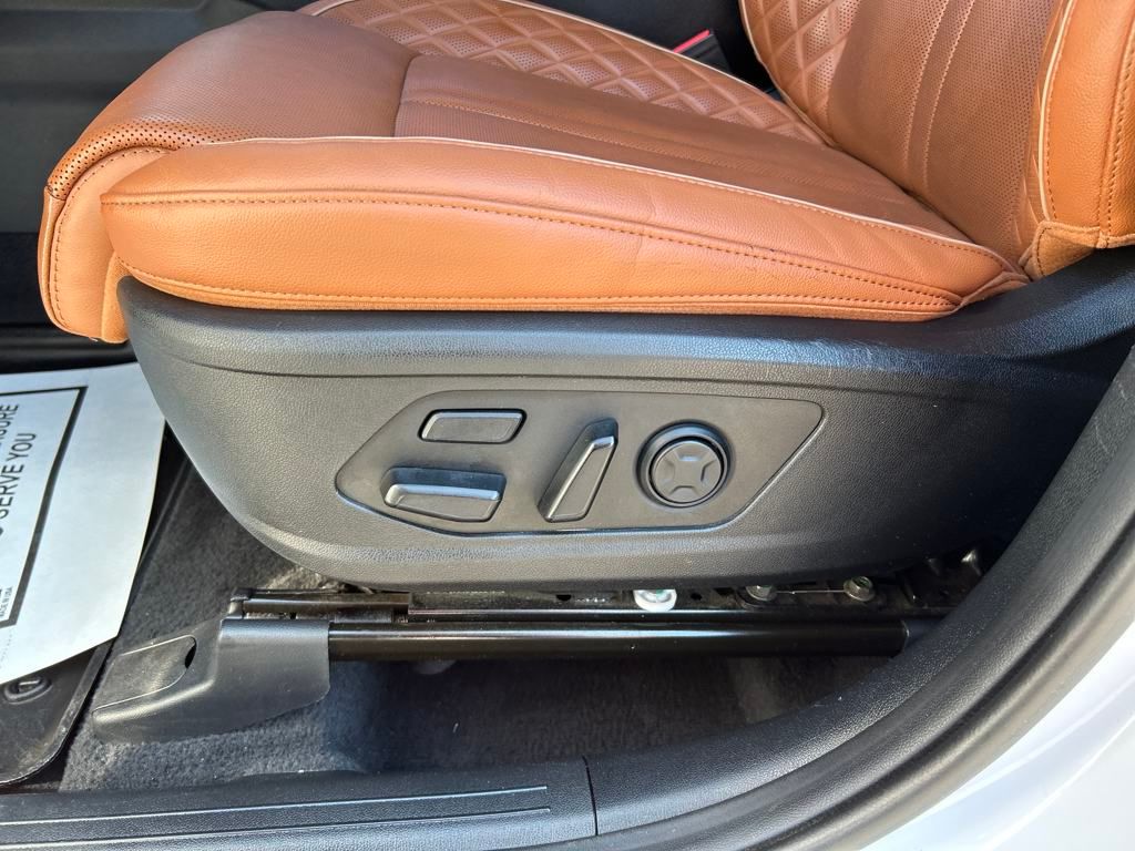 2022 Kia Sorento X-Line SX Prestige photo 11