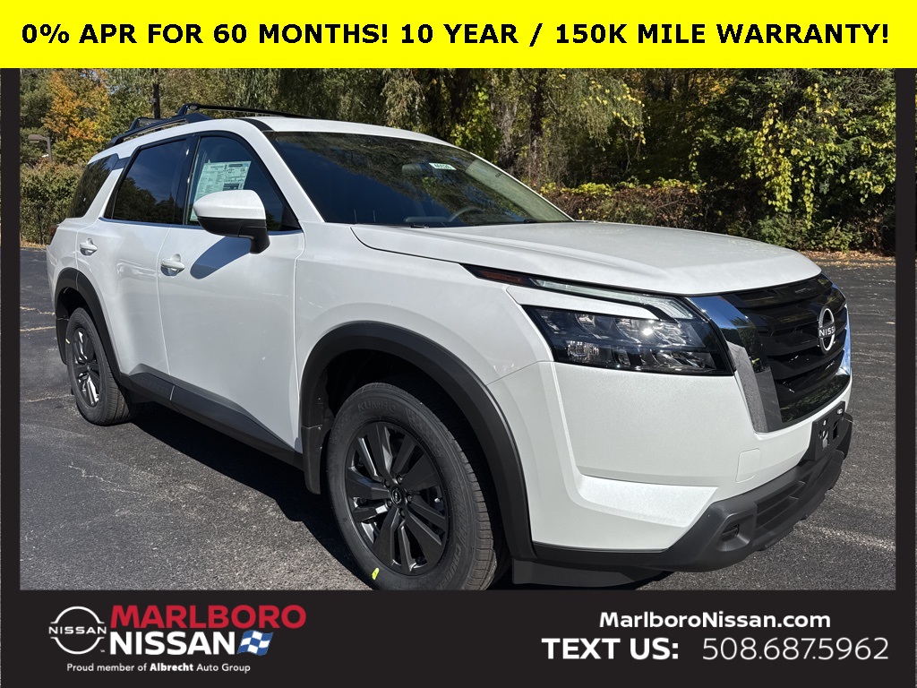 2025 Nissan Pathfinder SV's photo