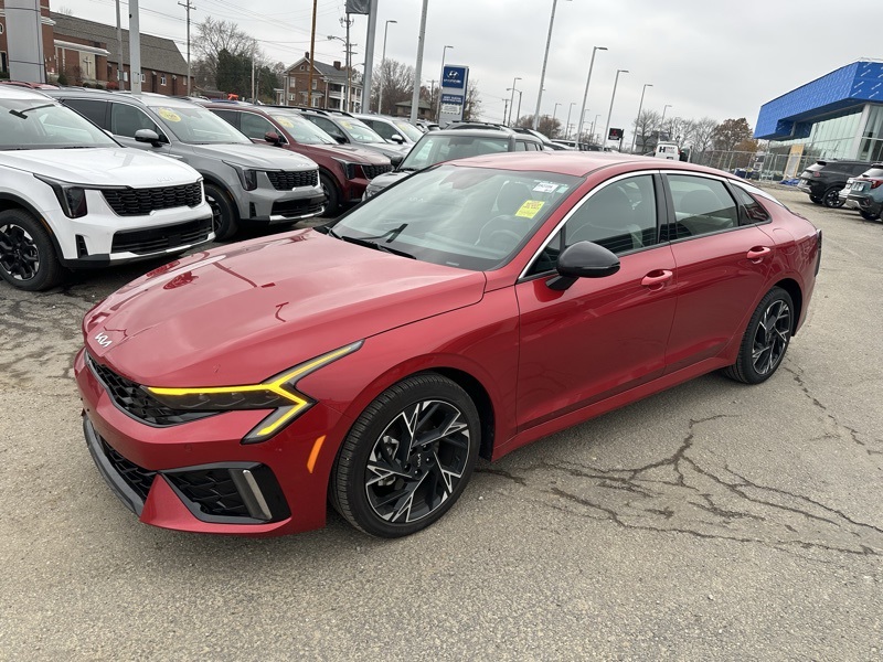 2025 Kia K5 GT-Line photo 3