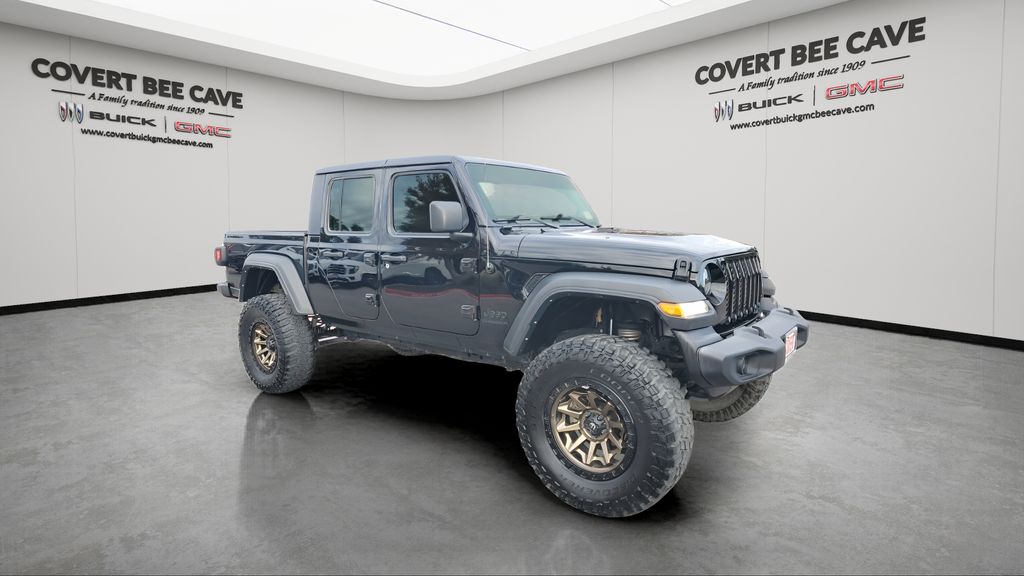 2022 Jeep Gladiator Sport's photo