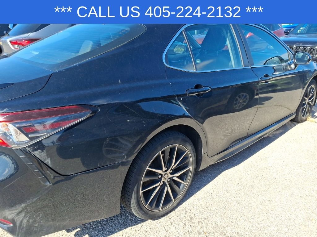2021 Toyota Camry SE photo 15