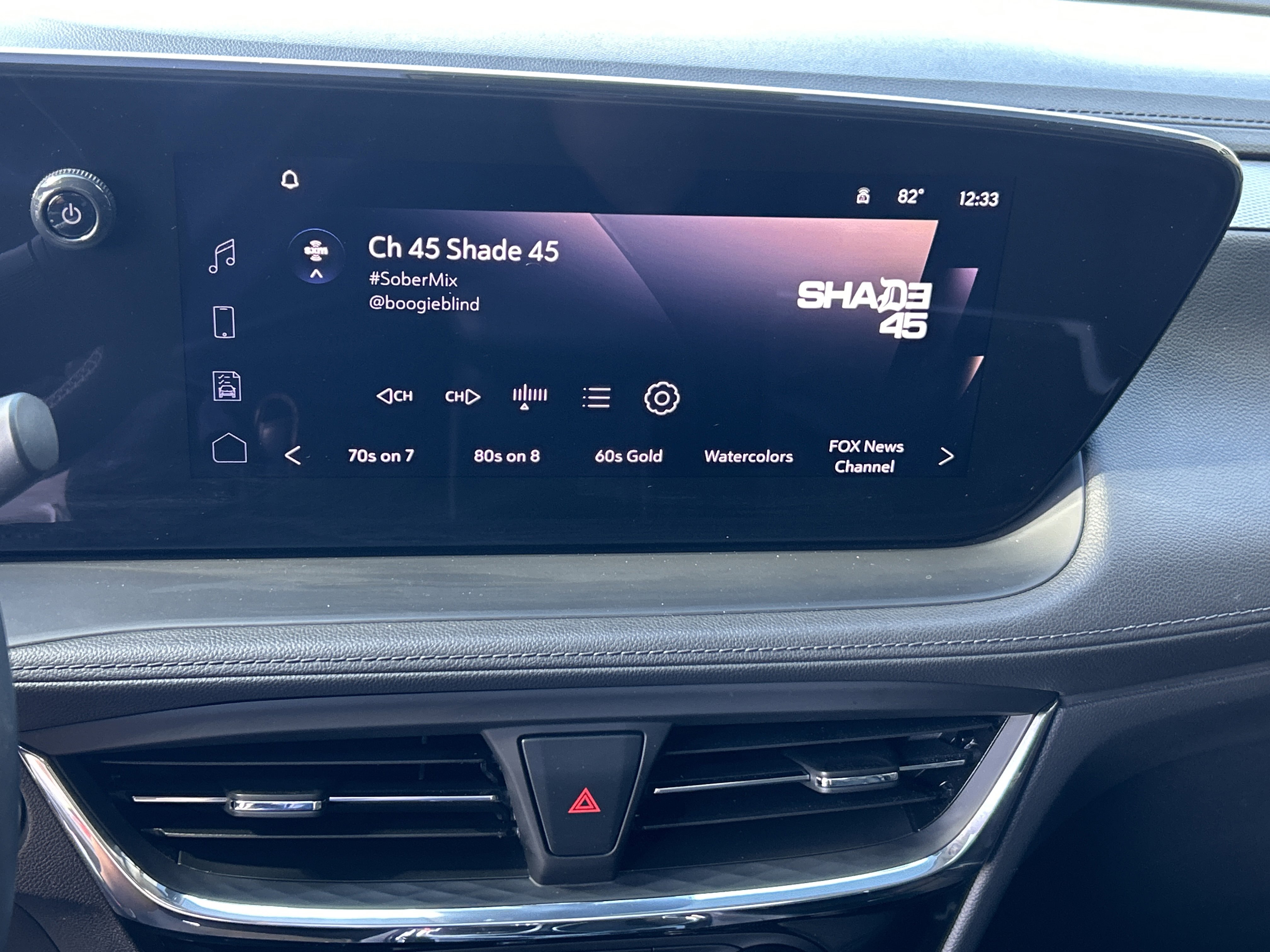 2025 Buick Encore GX Sport Touring photo 3