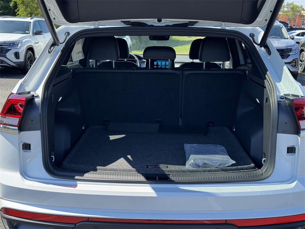 2026 Volkswagen Atlas Cross Sport SE Technology photo 29