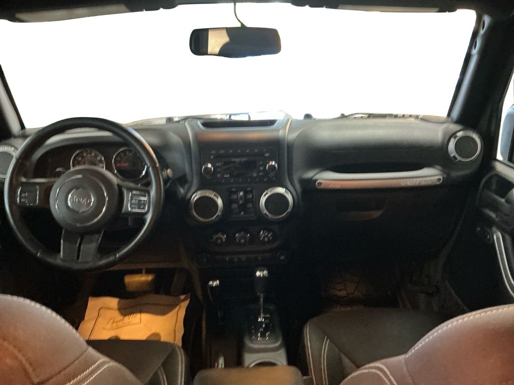 2015 Jeep Wrangler Unlimited Sahara Sport photo 7