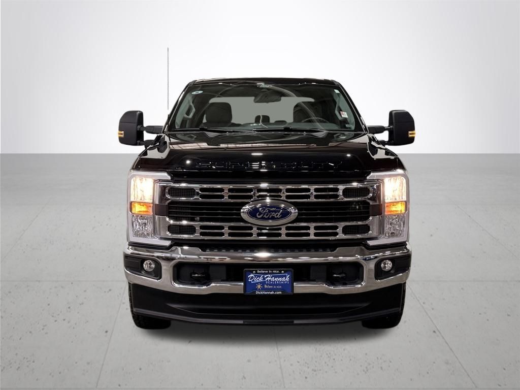 2025 Ford F-250 photo 3