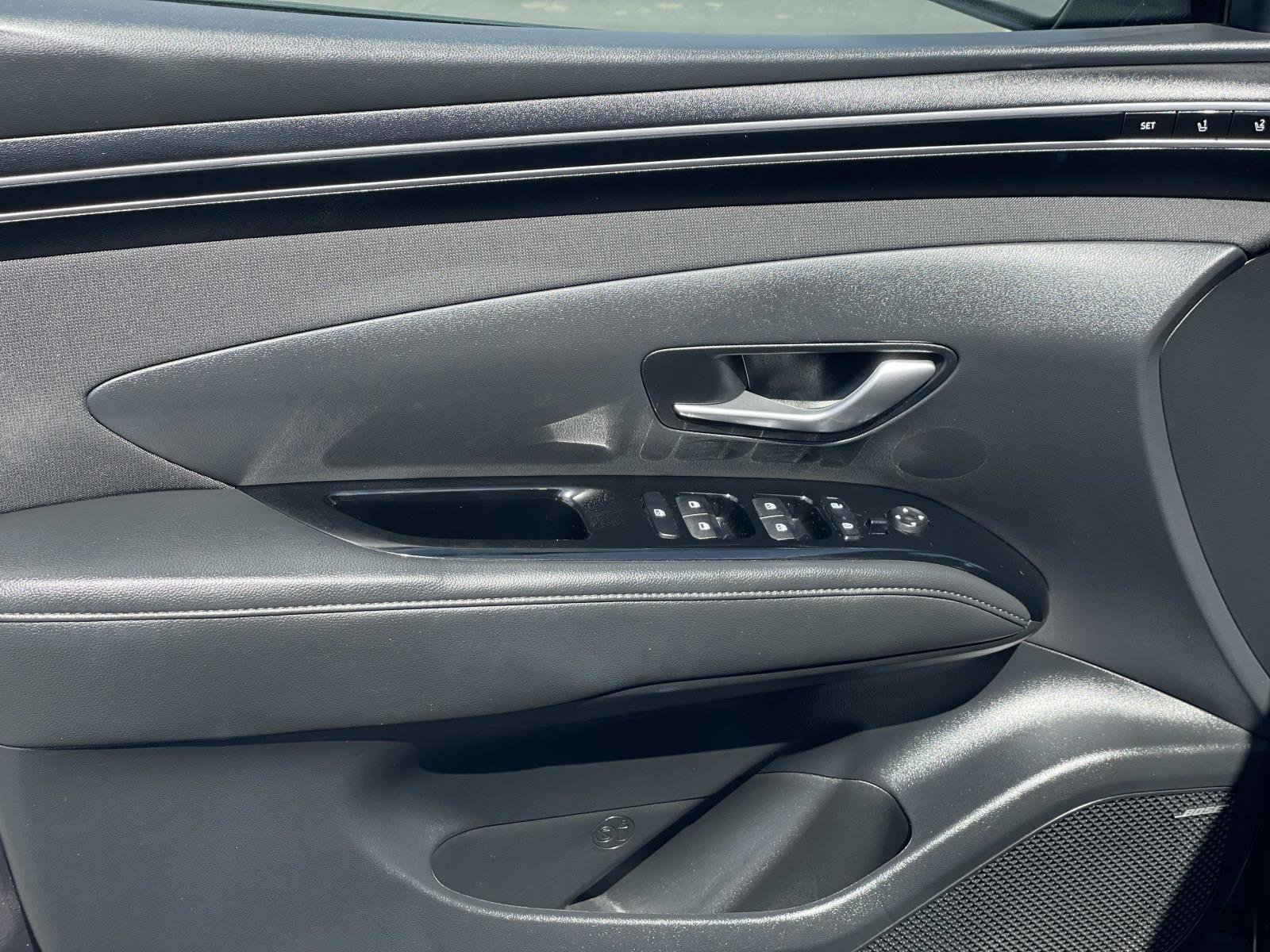 2022 Hyundai Tucson Limited photo 16