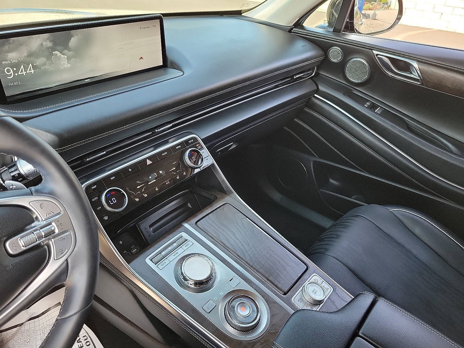 2023 Genesis GV80 2.5T Advanced photo 13