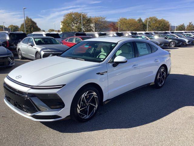 2026 Hyundai Sonata SEL's photo