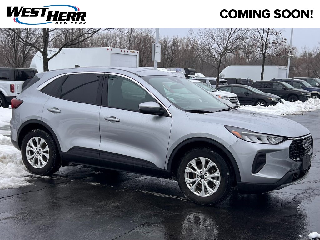 2023 Ford Escape Base's photo