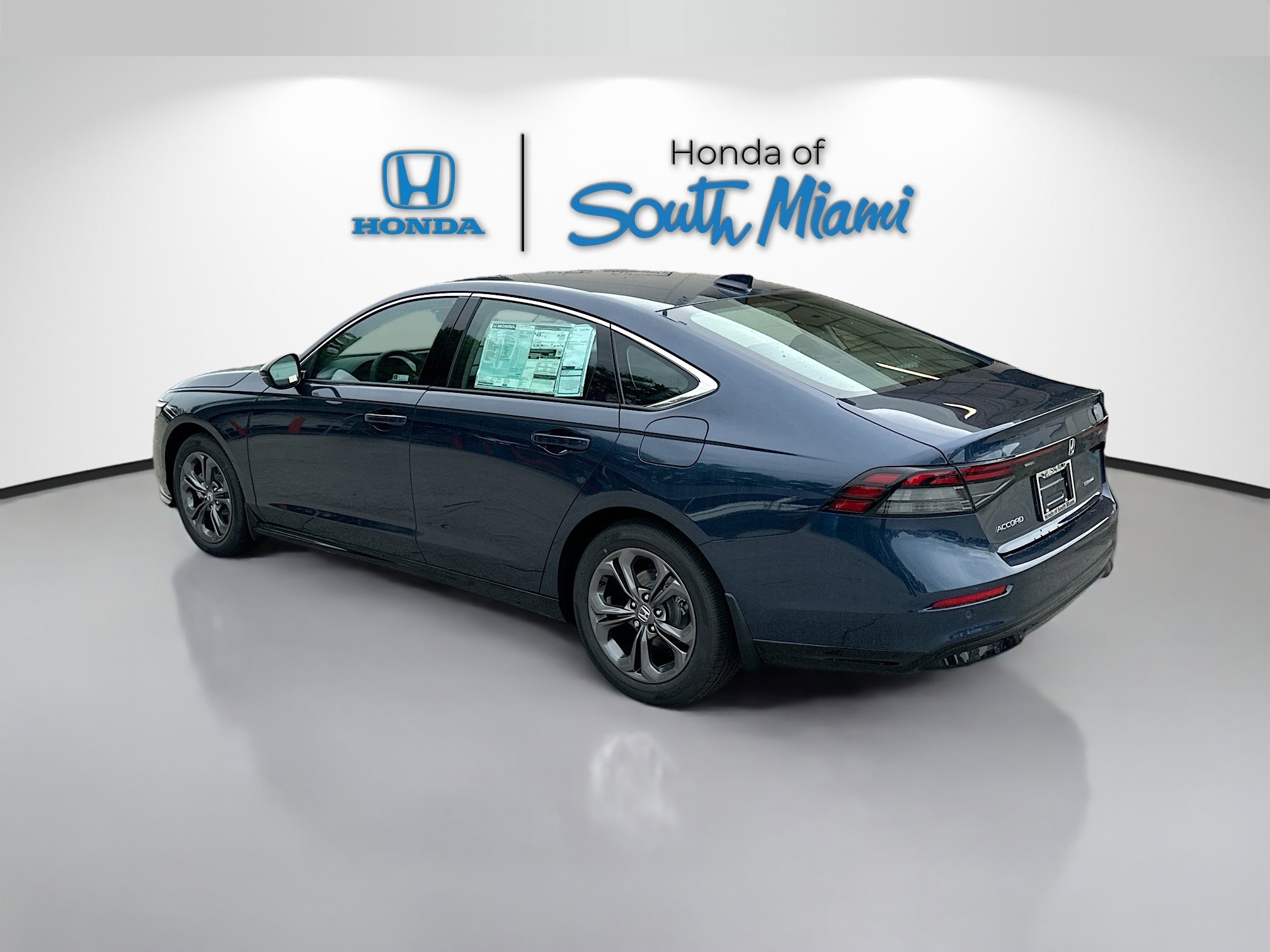 2025 Honda Accord Hybrid EX-L photo 4