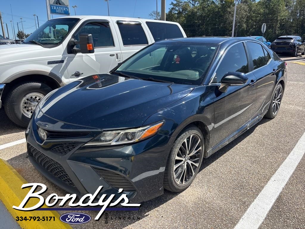 2019 Toyota Camry SE