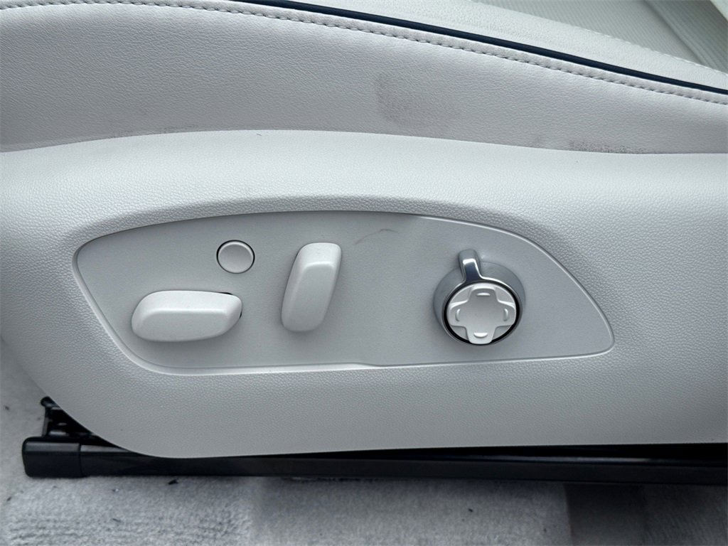 2026 Buick Enclave Avenir photo 16