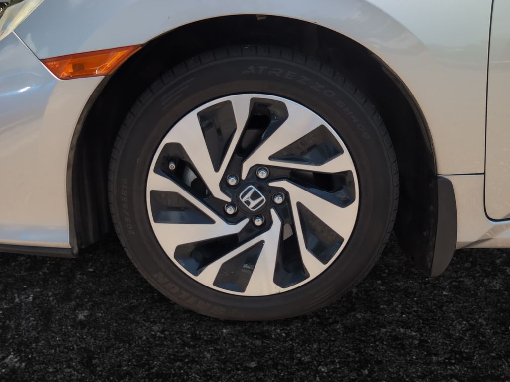 2019 Honda Civic Hatchback LX photo 26