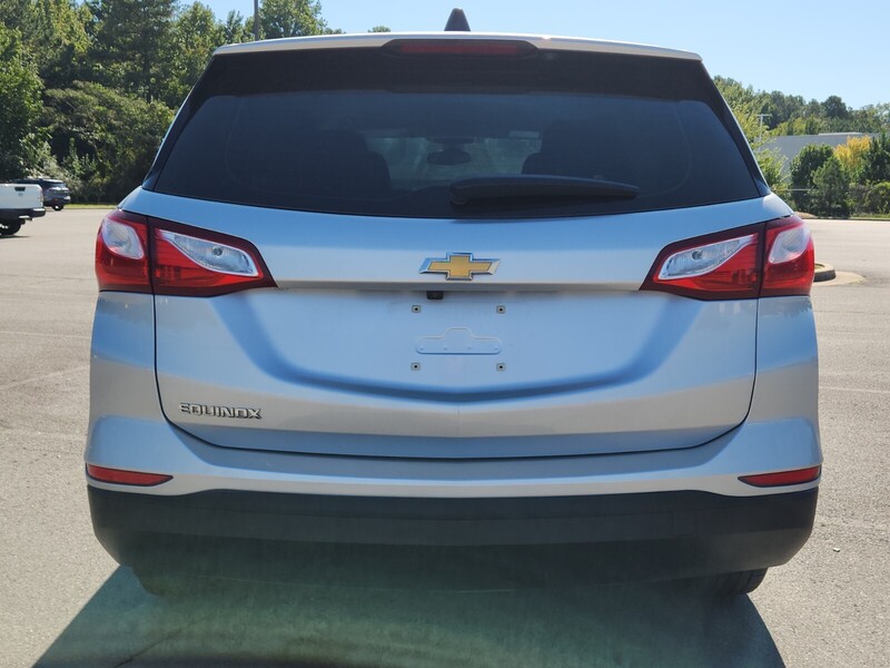 2020 Chevrolet Equinox LS photo 4