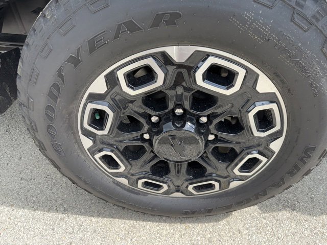 2025 Chevrolet Silverado 2500HD LT photo 10