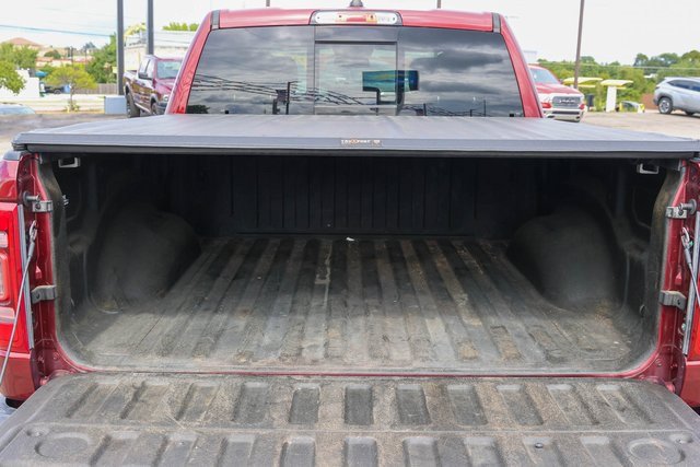 2019 Ram 1500 Laramie photo 9