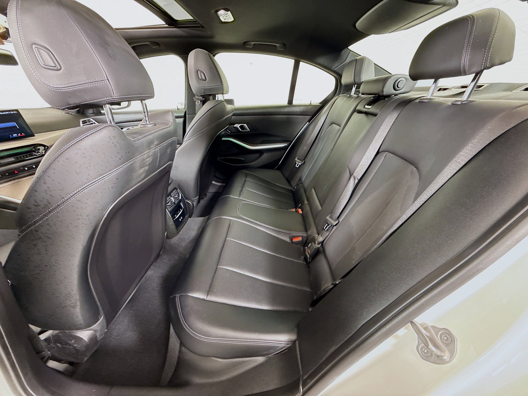 2025 Bmw 330i photo 23