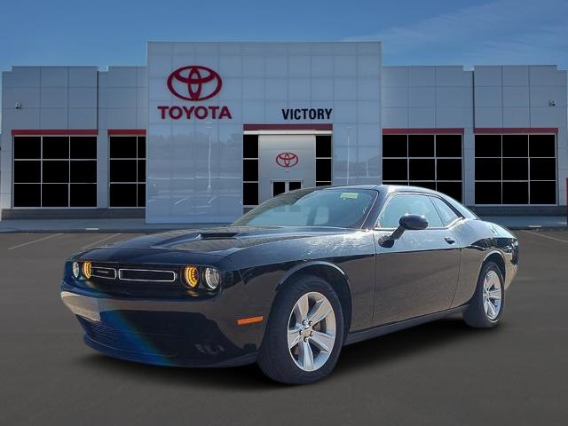 2023 Dodge Challenger SXT's photo