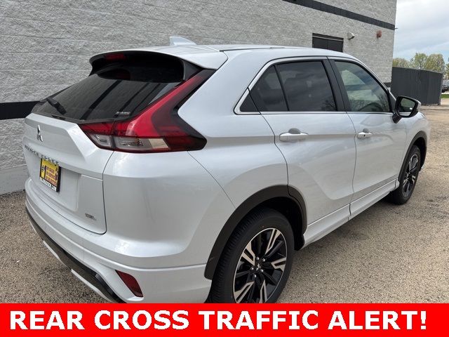 2025 Mitsubishi Eclipse Cross SEL photo 3