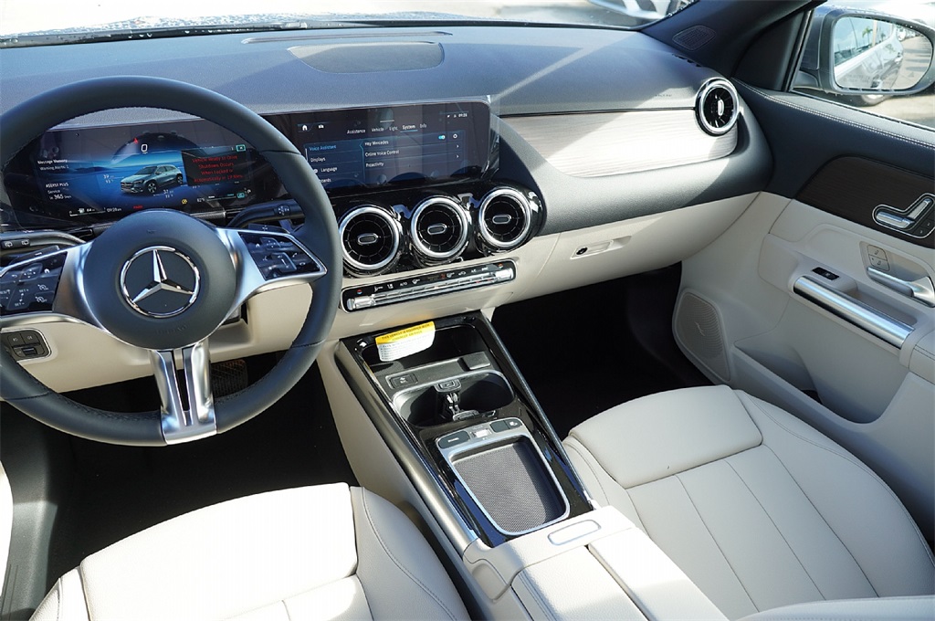 2026 Mercedes Benz GLA 250 photo 16