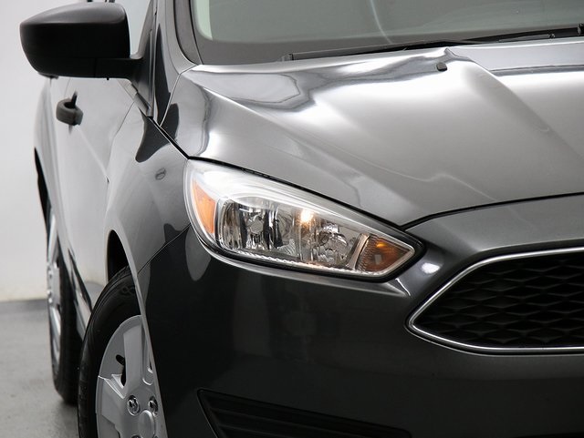 2018 Ford Focus S photo 2