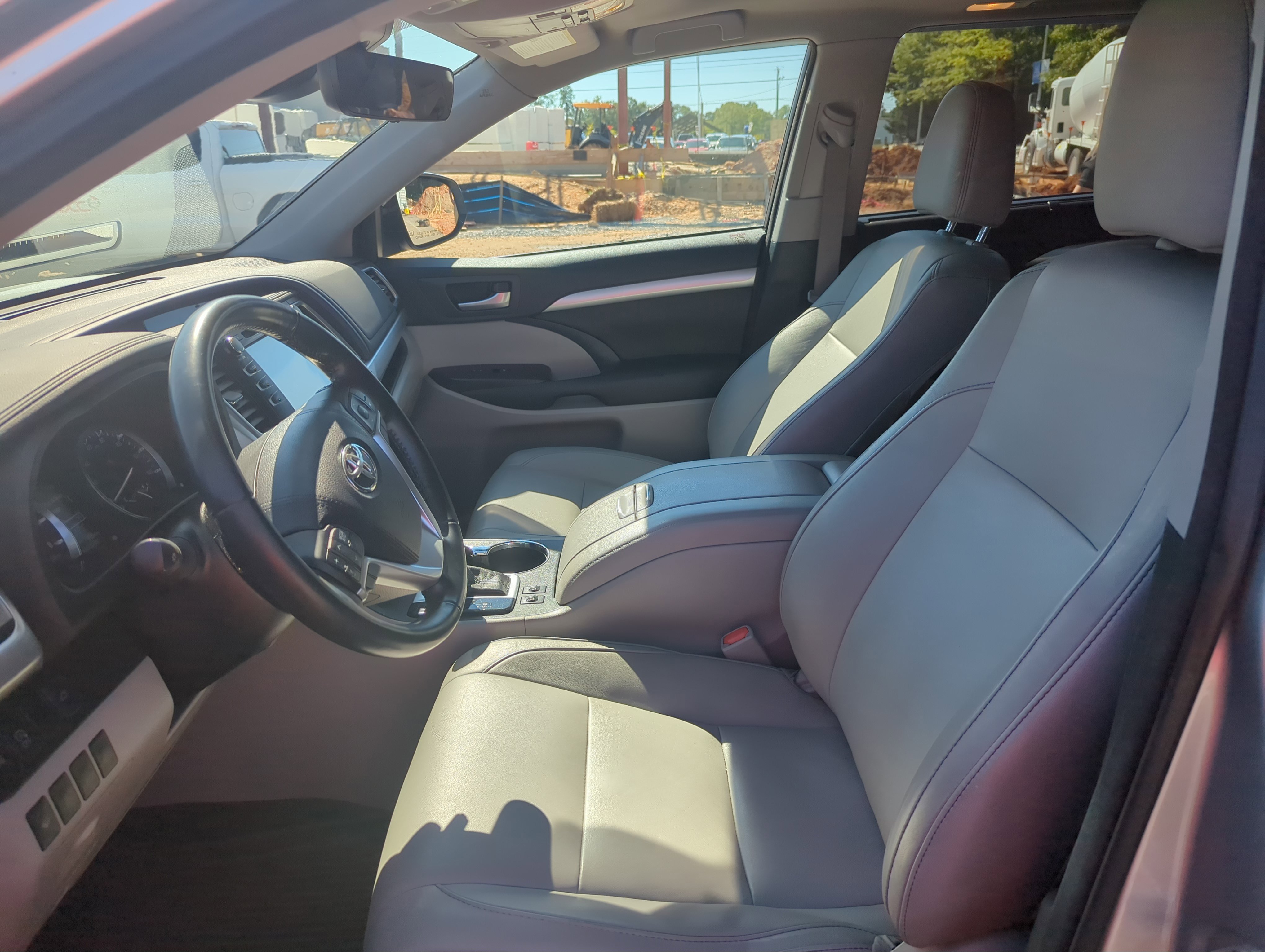 2017 Toyota Highlander XLE photo 9