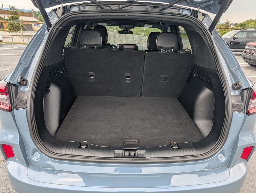 2023 Ford Escape ST-Line photo 7