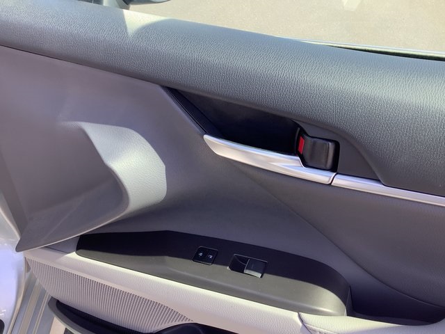 2023 Toyota Camry Hybrid XLE photo 36
