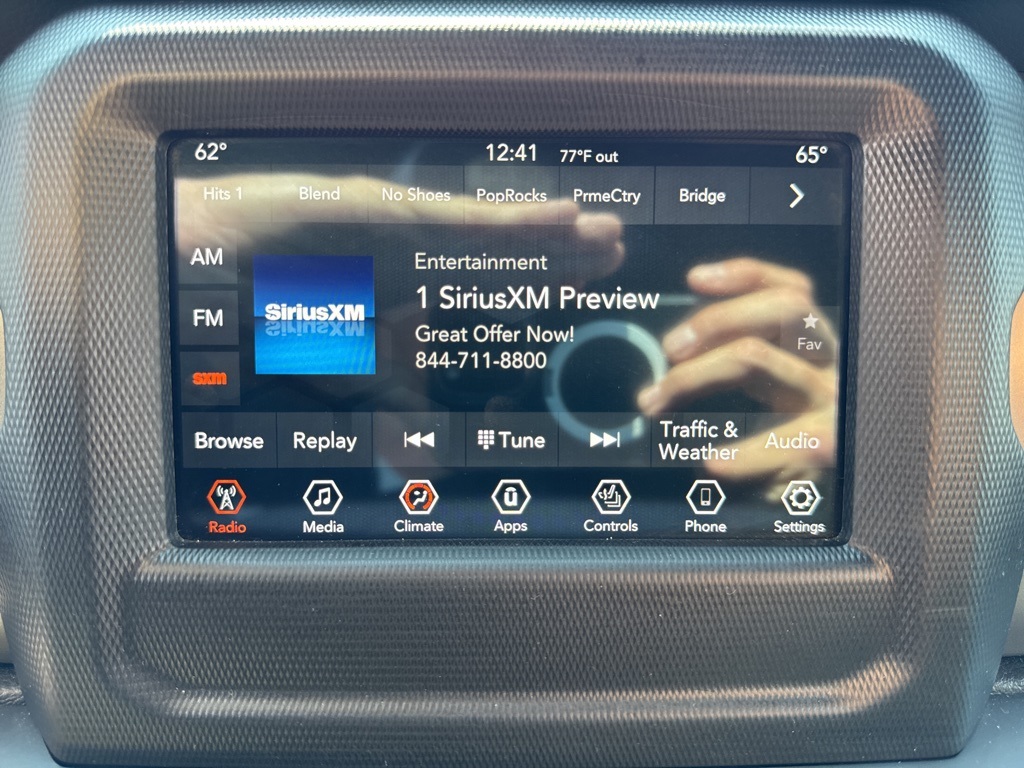 2021 Jeep Gladiator Willys photo 29