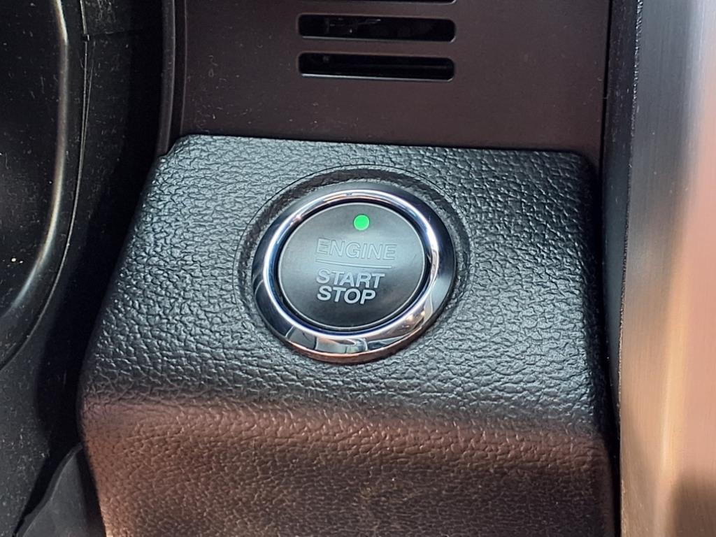 2020 Ford F-450 Platinum photo 15
