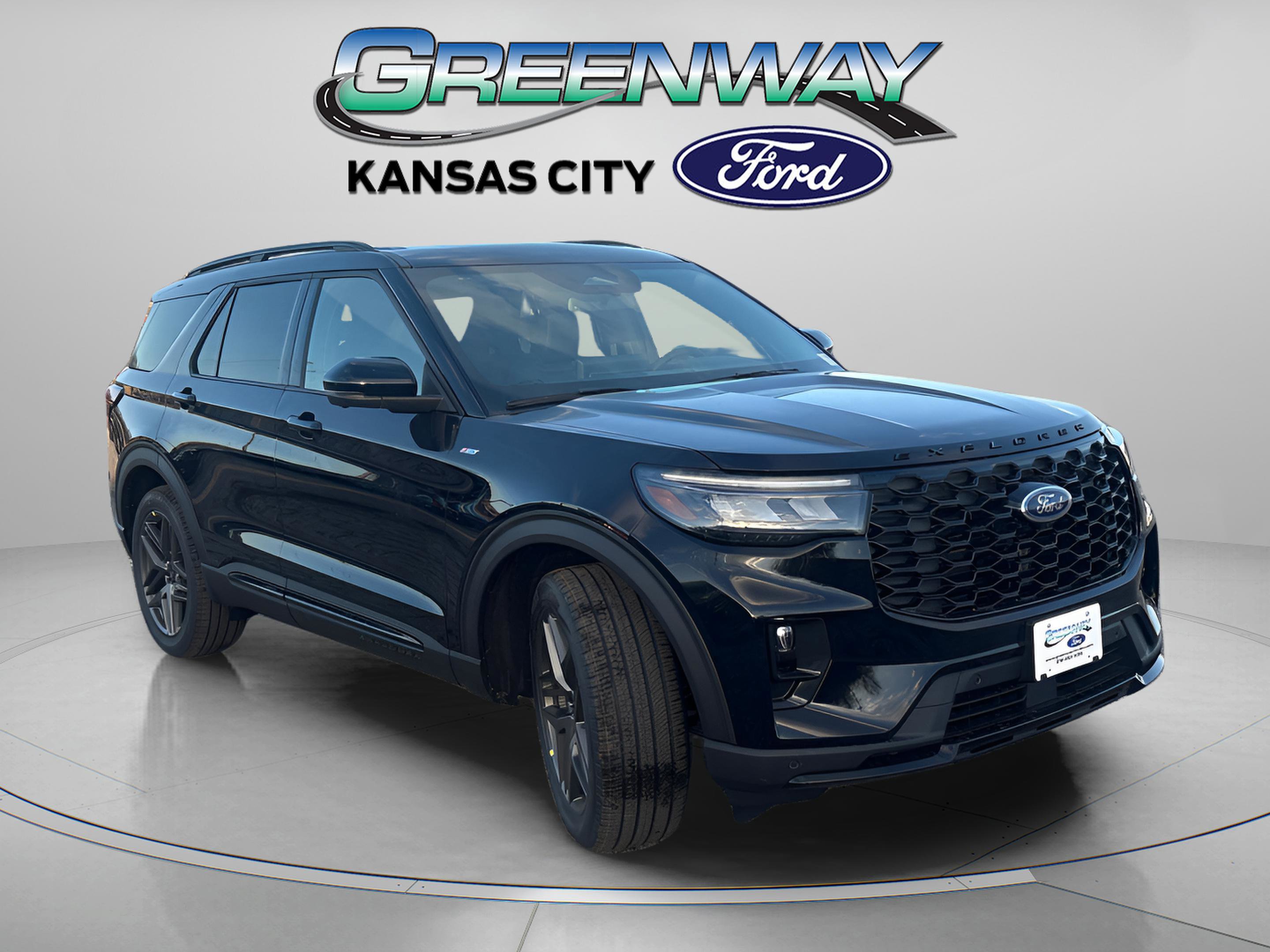 2026 Ford Explorer ST-LINE's photo