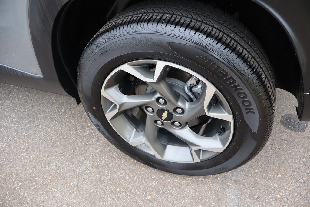 2024 Chevrolet Trax LT photo 38
