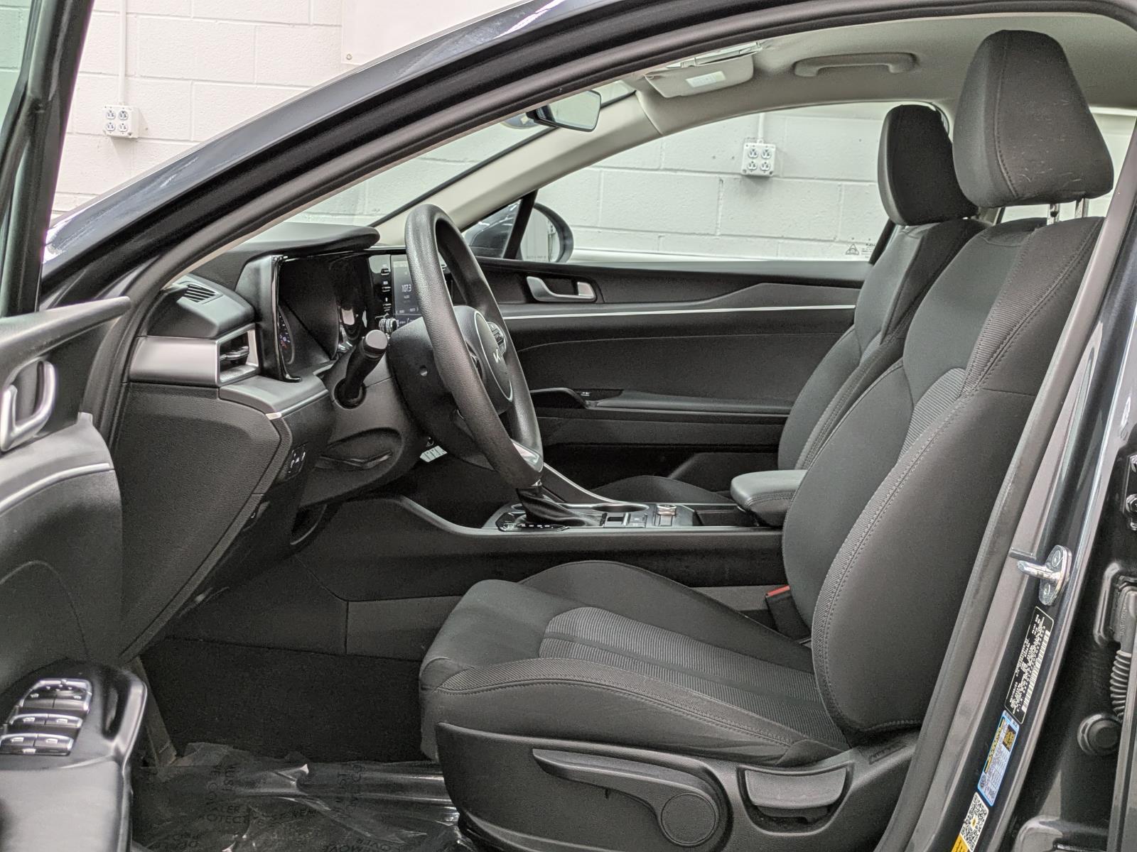 2023 Kia K5 LXS photo 3