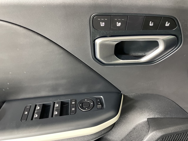 2025 Kia K4 GT-Line photo 17