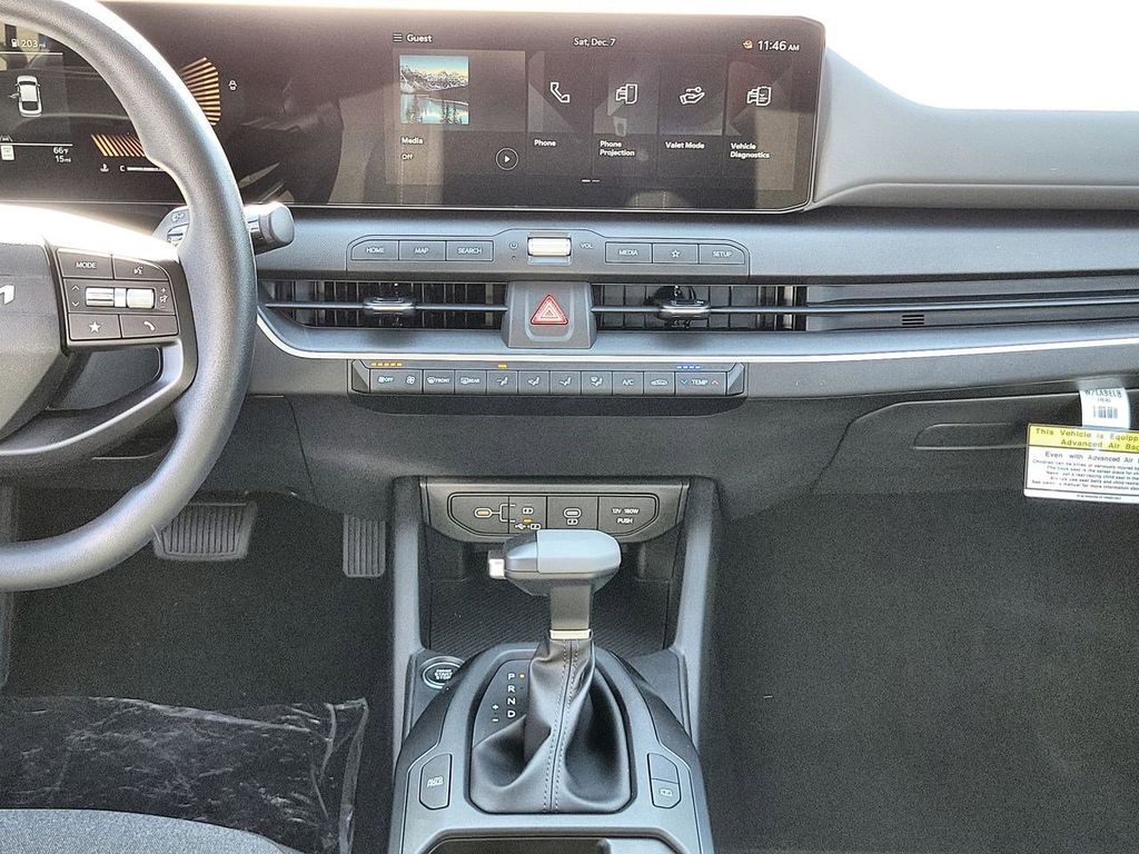 2025 Kia K4 LXS photo 19
