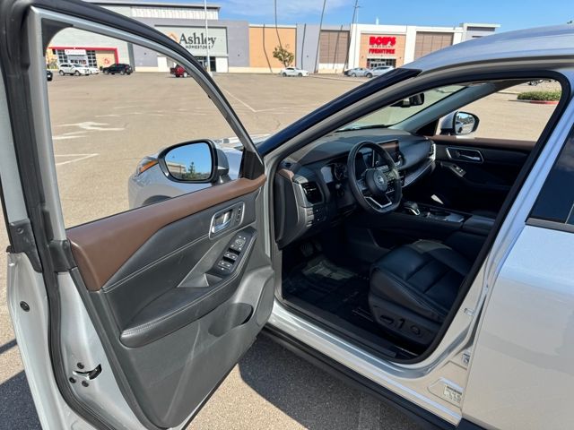 2021 Nissan Rogue SL photo 21
