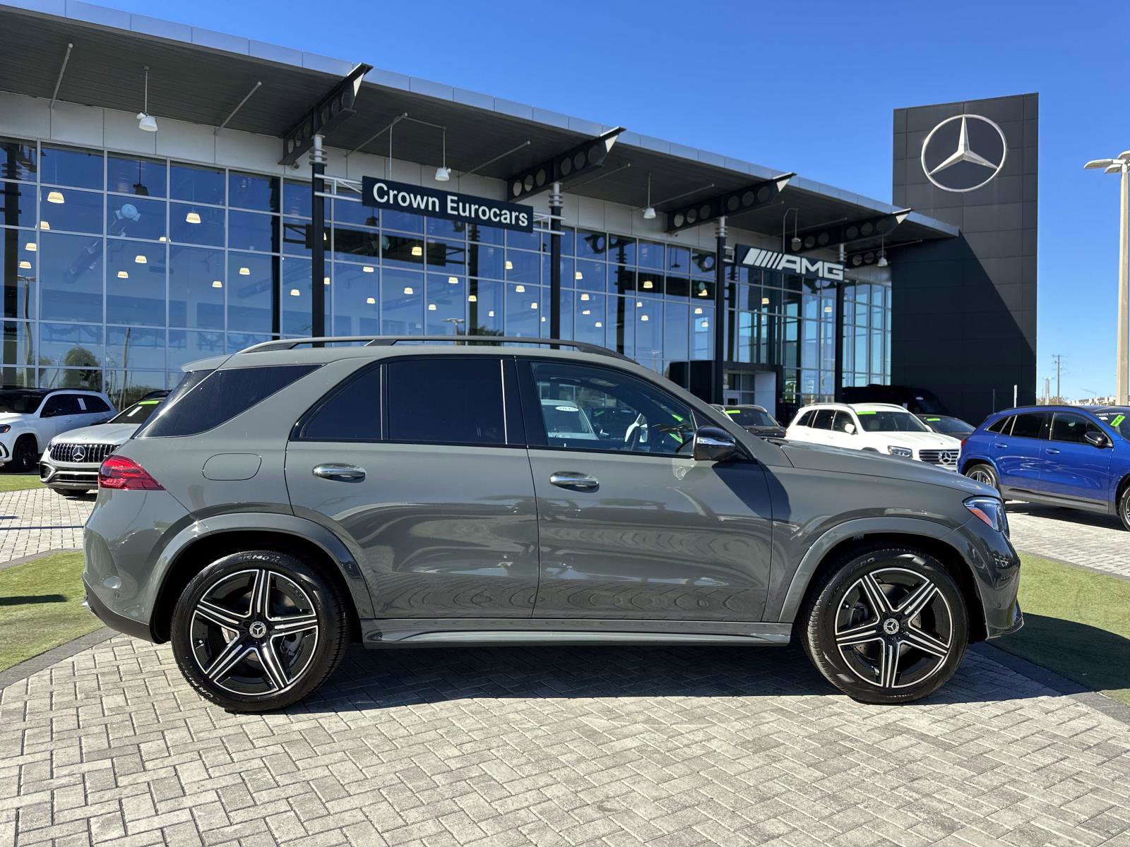 2026 Mercedes Benz GLE 450 4MATIC photo 3