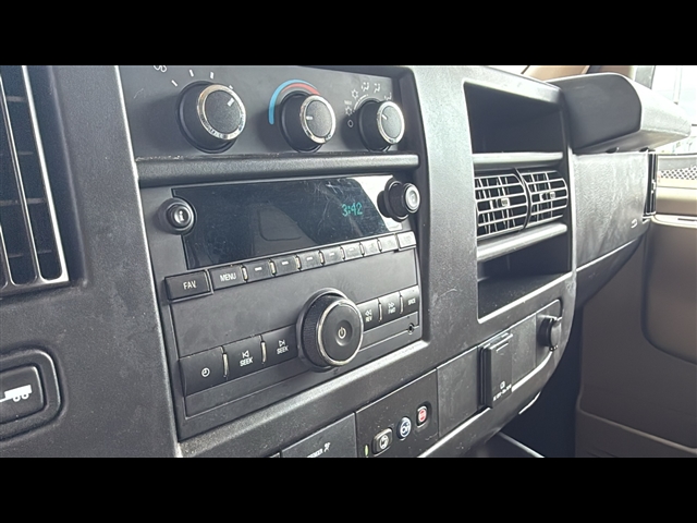 2021 Gmc Savana Cargo 2500 photo 13