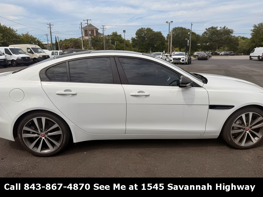 2020 Jaguar XE S photo 9