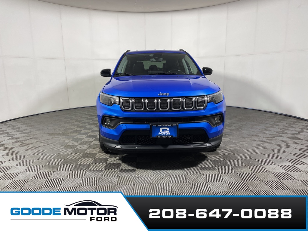 2022 Jeep Compass Latitude photo 3