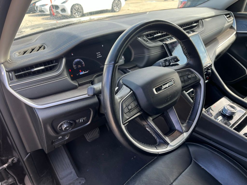 2022 Jeep Grand Cherokee Limited photo 4