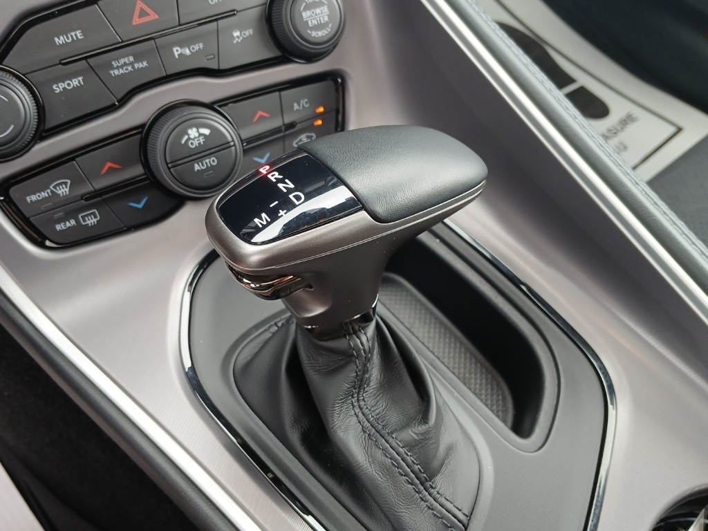 2022 Dodge Challenger GT photo 10