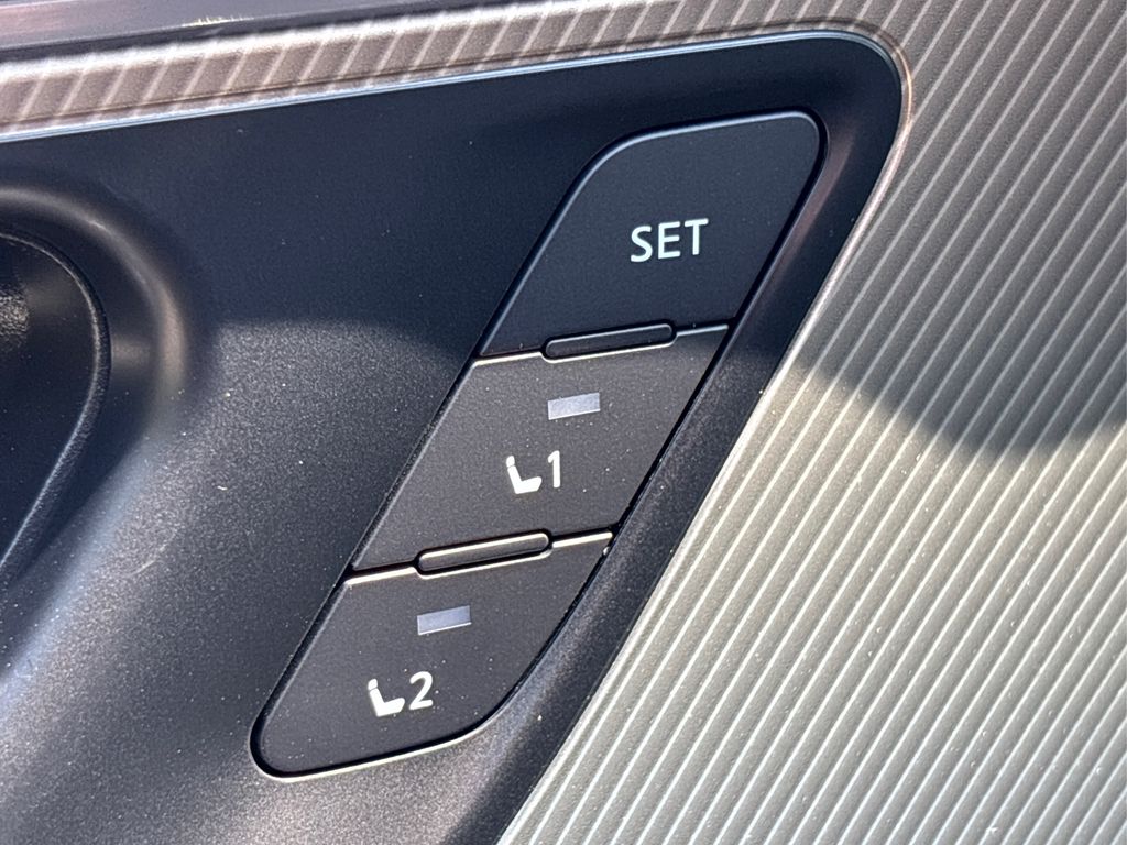 2025 Nissan Murano SL photo 23