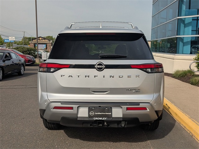 2024 Nissan Pathfinder Platinum photo 4