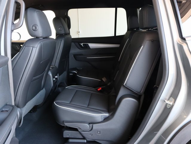 2025 Buick Enclave Preferred photo 14