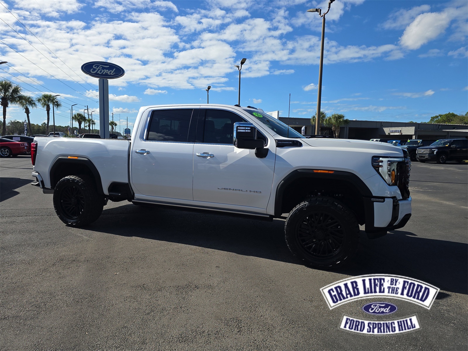 2025 GMC Sierra Denali's photo