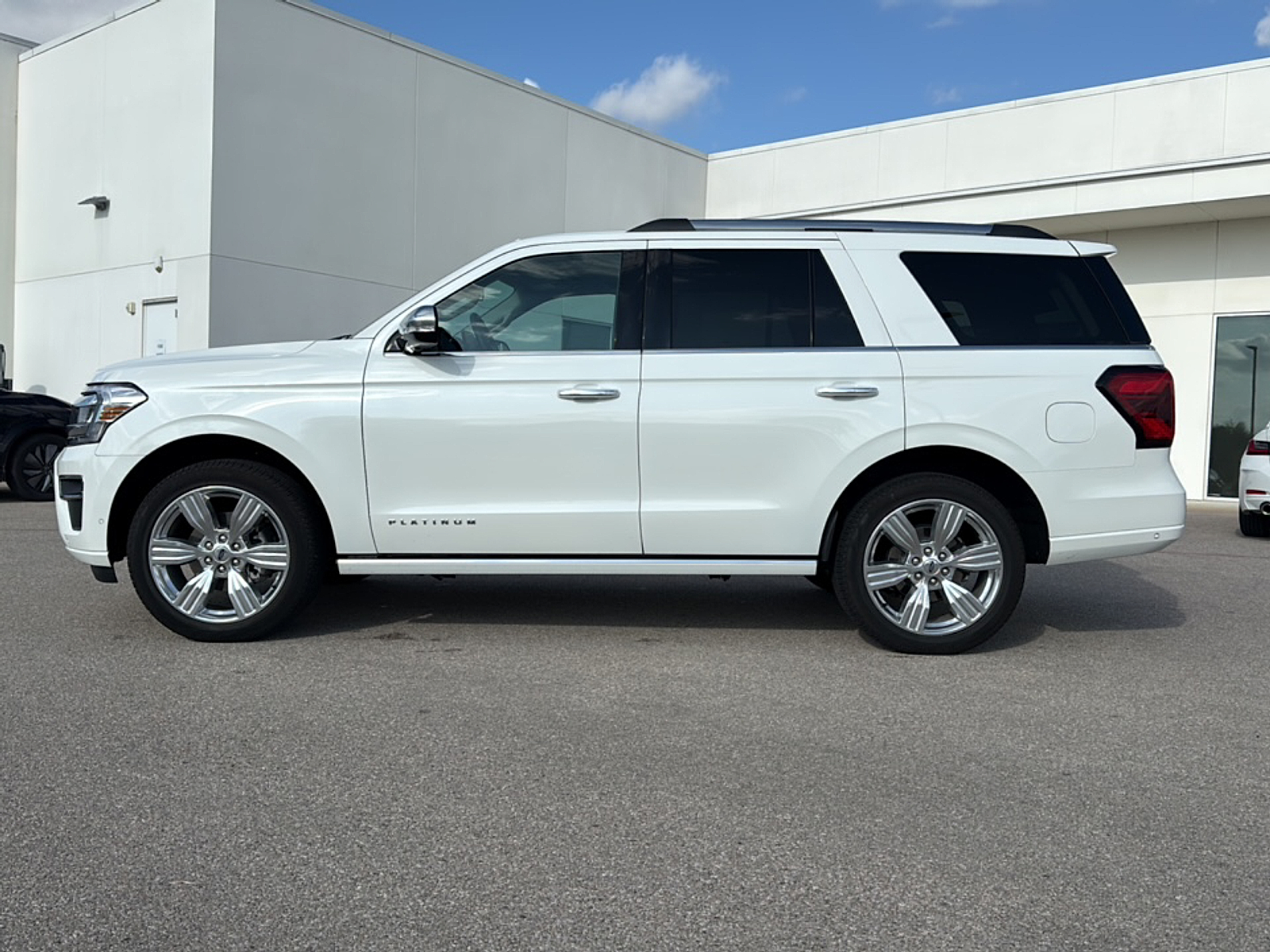 2024 Ford Expedition Platinum photo 2
